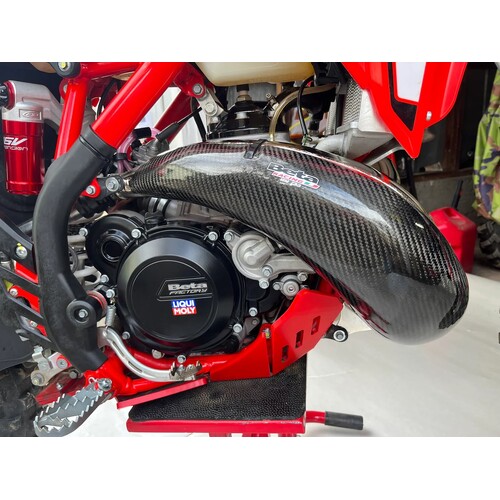 P3 CARBON PIPE GUARD FMF MAX XTRAINER 250/300 MY23>